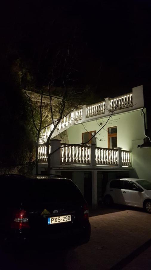 Aparthotel Sziklavendeghaz Veszprém Exterior foto