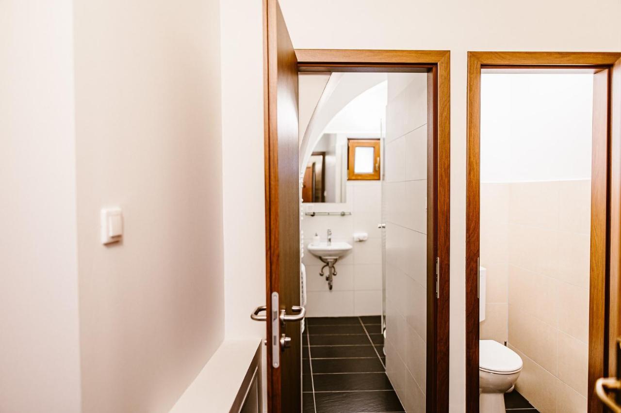 Aparthotel Sziklavendeghaz Veszprém Exterior foto